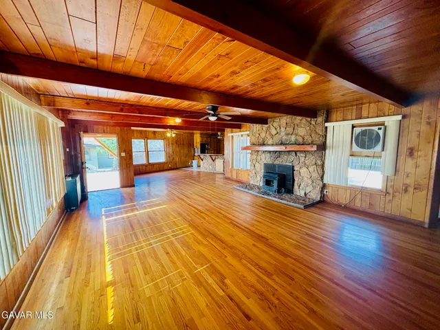 $2,399 | 35014 82nd Street East, Littlerock, CA 93543