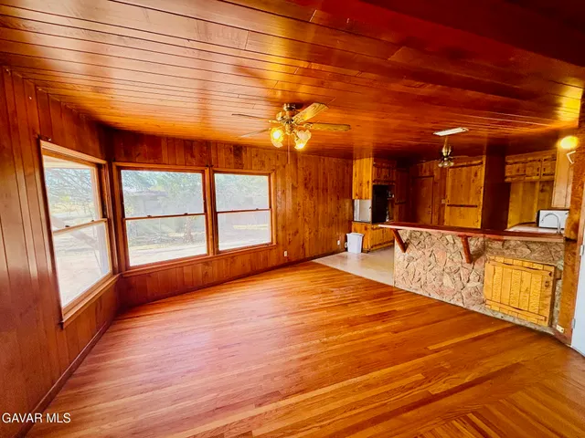 $2,399 | 35014 82nd Street East, Littlerock, CA 93543