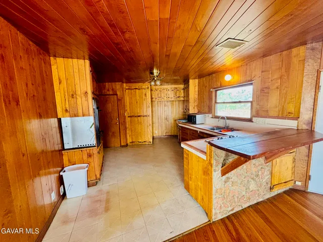 $2,399 | 35014 82nd Street East, Littlerock, CA 93543