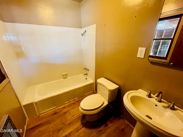 $2,399 | 35014 82nd Street East, Littlerock, CA 93543