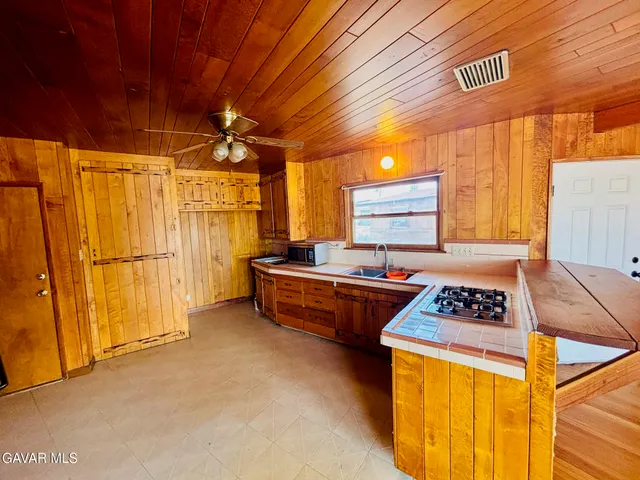 $2,399 | 35014 82nd Street East, Littlerock, CA 93543