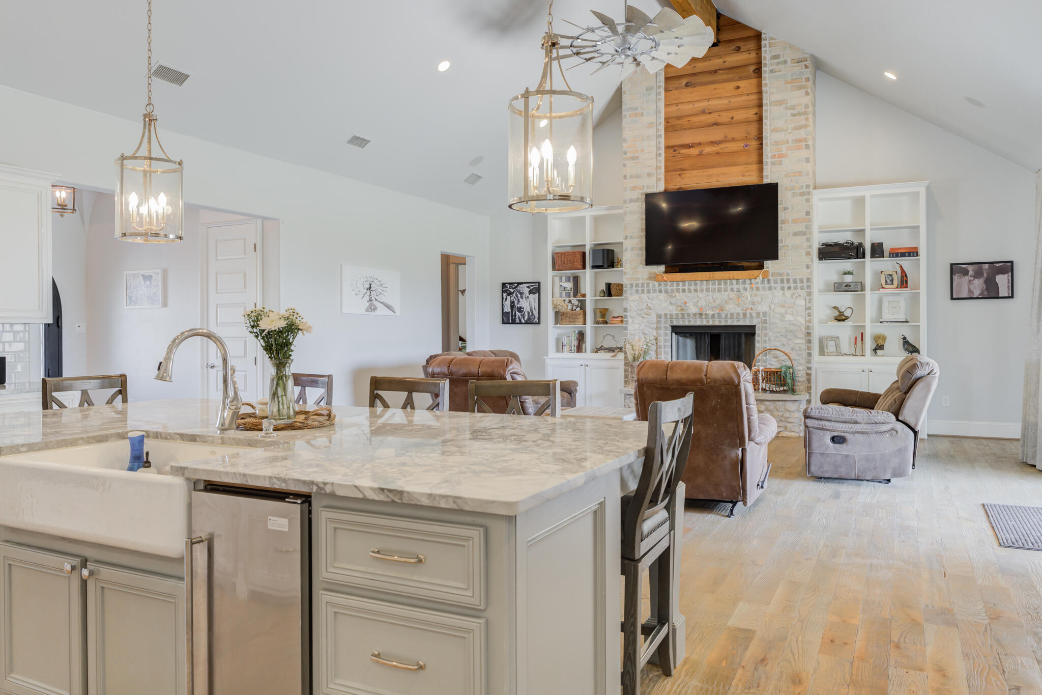 8917 County Road 6870 Lubbock, TX 79407 - Photo 11 of 53 a kitchen with stainless steel appliances granite countertop a sink and a microwave