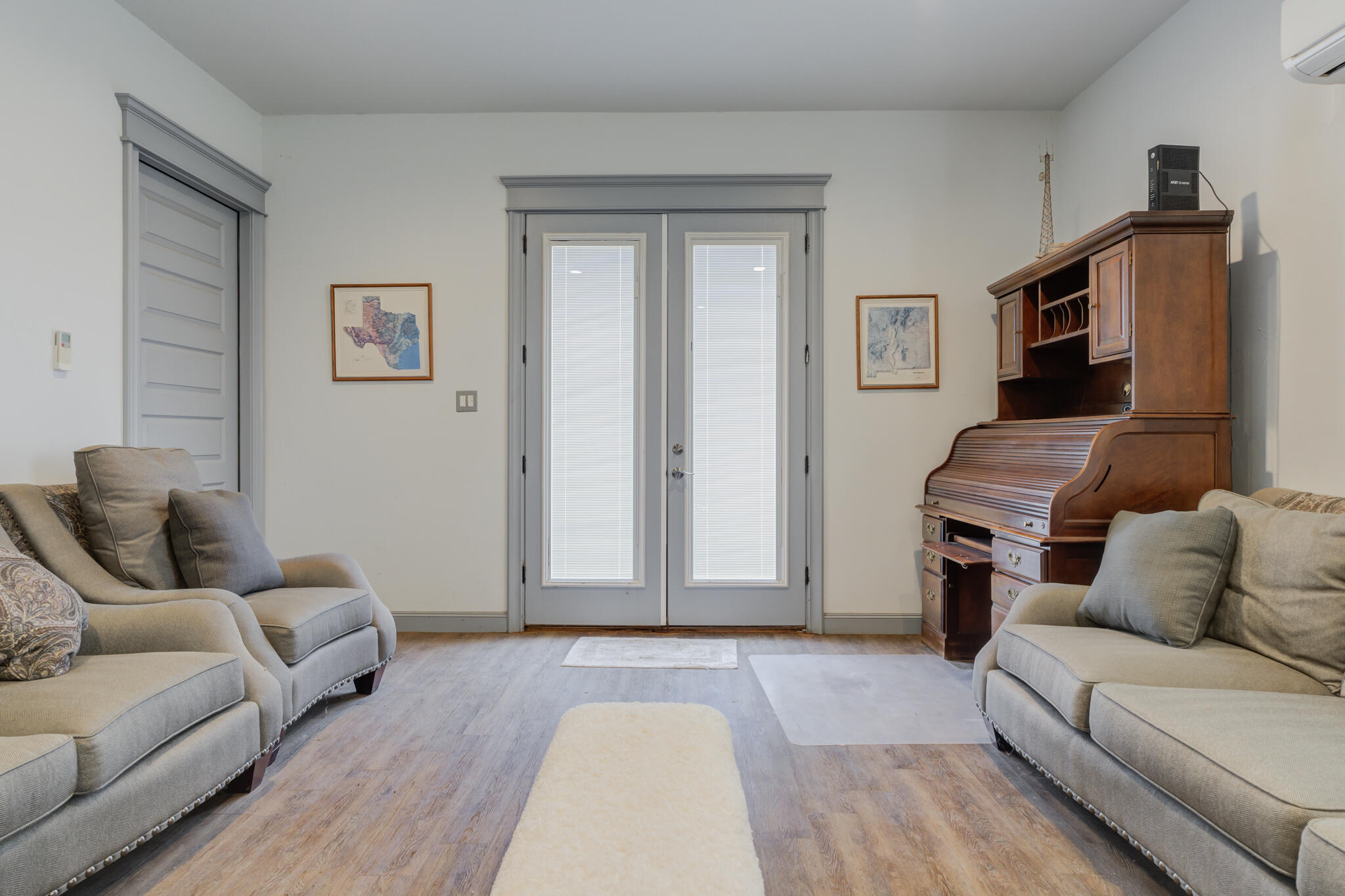 8917 County Road 6870 Lubbock, TX 79407 - Photo 48 of 53 a living room with furniture and a couch