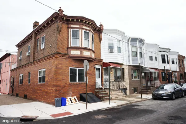 $1,250 | 2601 South Iseminger Street, Philadelphia, PA 19148