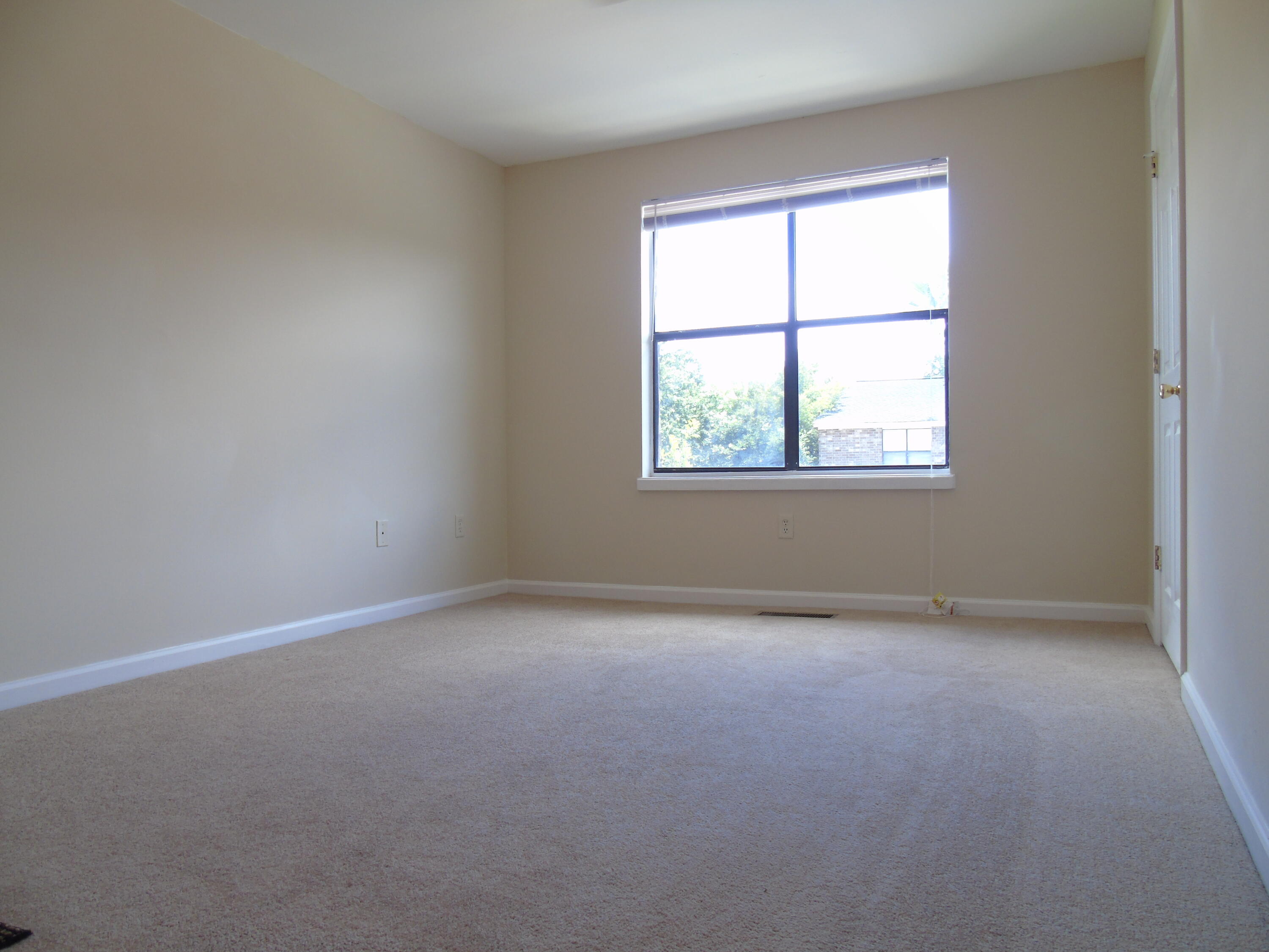 1910 Tropicana Road, Unit E North Charleston, SC 29406 - Photo 11 of 18 DSC00074