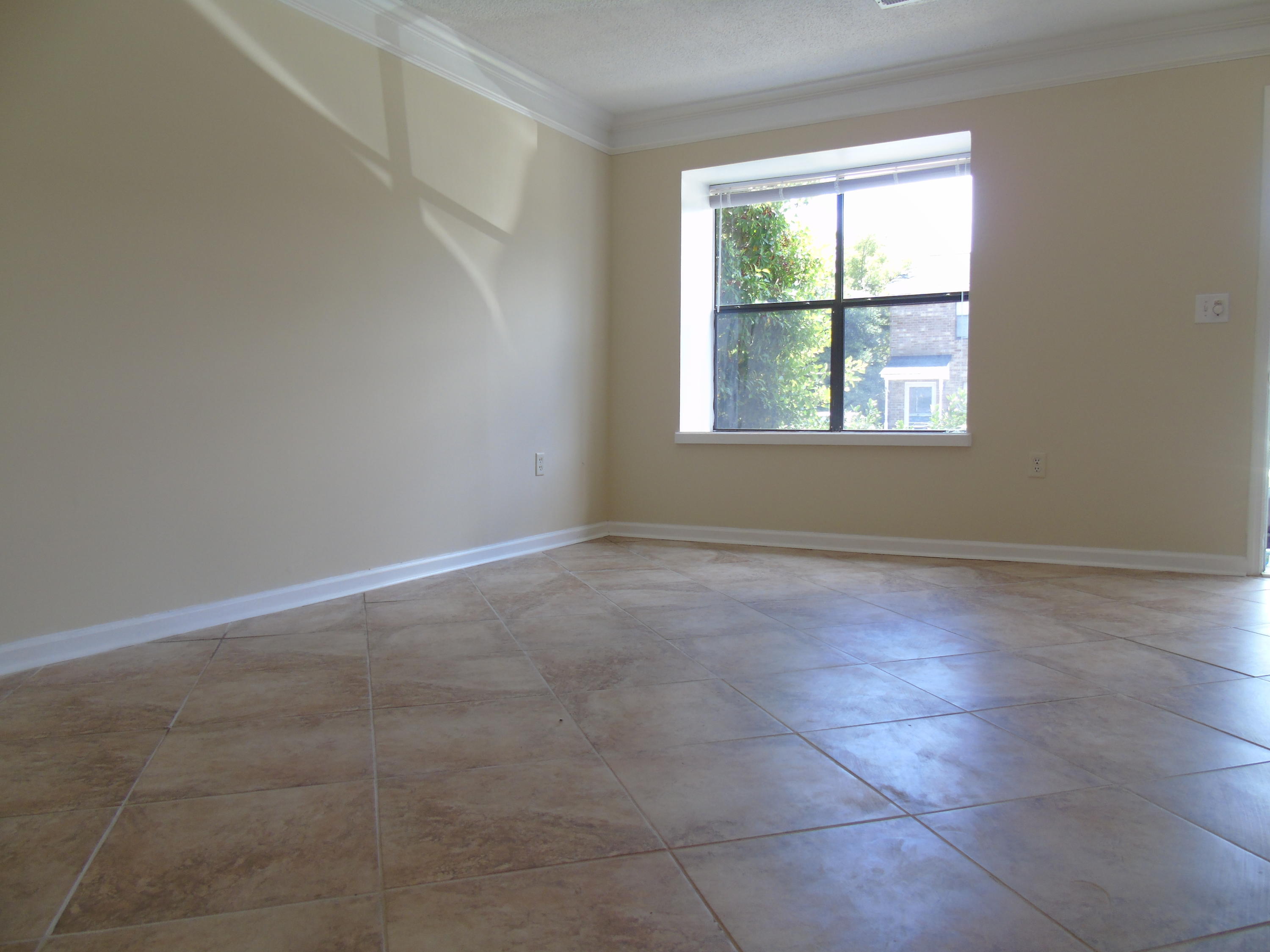 1910 Tropicana Road, Unit E North Charleston, SC 29406 - Photo 4 of 18 DSC00018