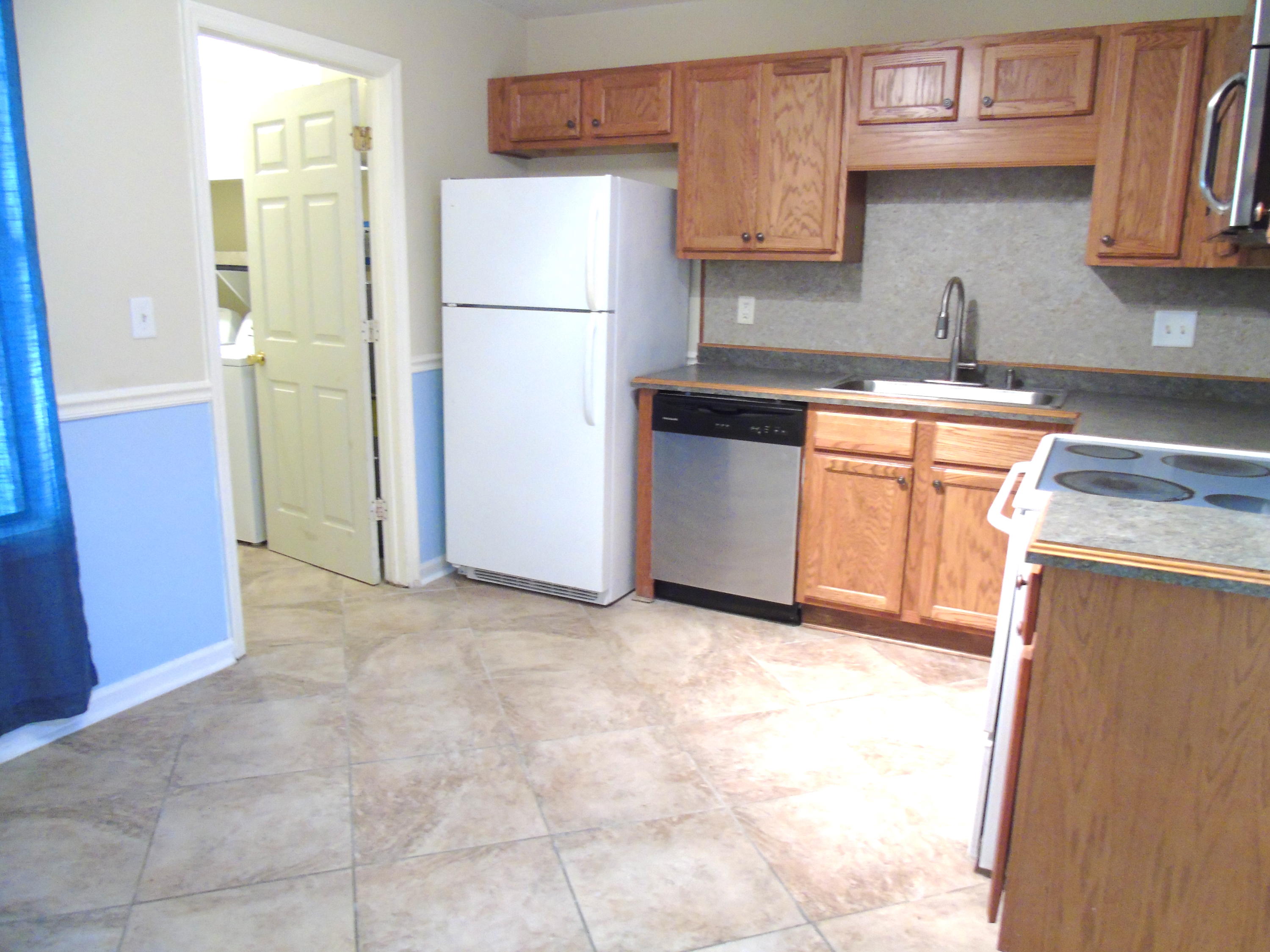 1910 Tropicana Road, Unit E North Charleston, SC 29406 - Photo 5 of 18 DSC01349