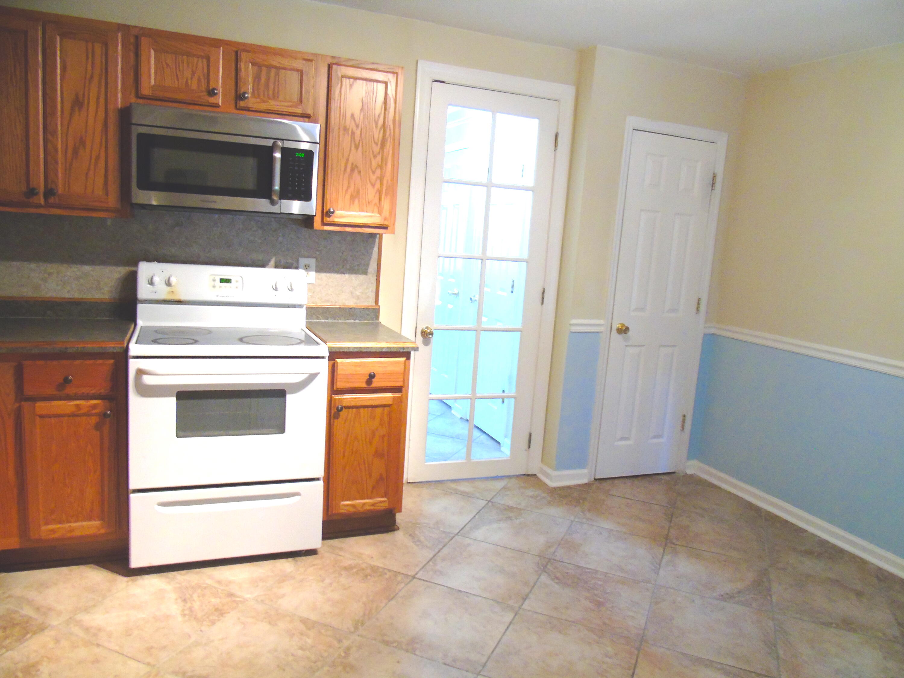1910 Tropicana Road, Unit E North Charleston, SC 29406 - Photo 7 of 18 DSC01351