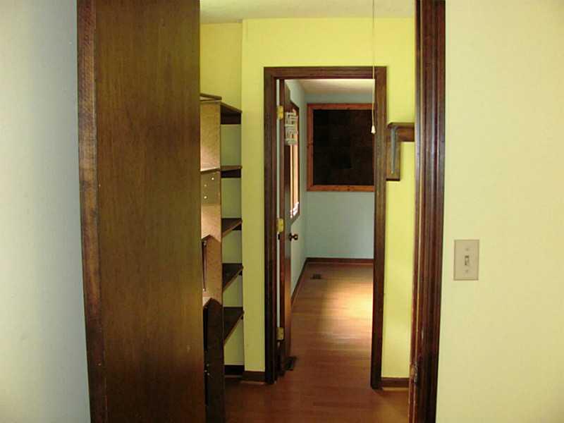1544 North Raceway Road Indianapolis, IN 46234 - Photo 12 of 24 Gallery Image 12