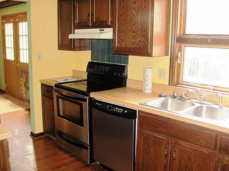 1544 North Raceway Road Indianapolis, IN 46234 - Photo 7 of 24 Gallery Image 7