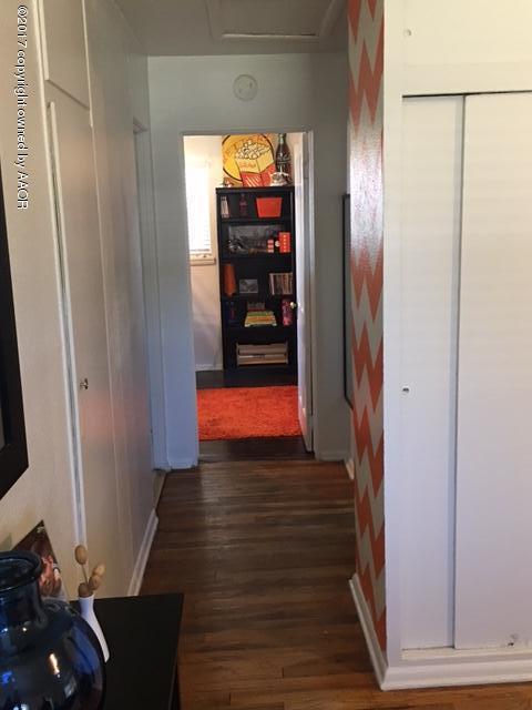 2706 Royal Road Amarillo, TX 79106 - Photo 8 of 14 2706 Royal hallway