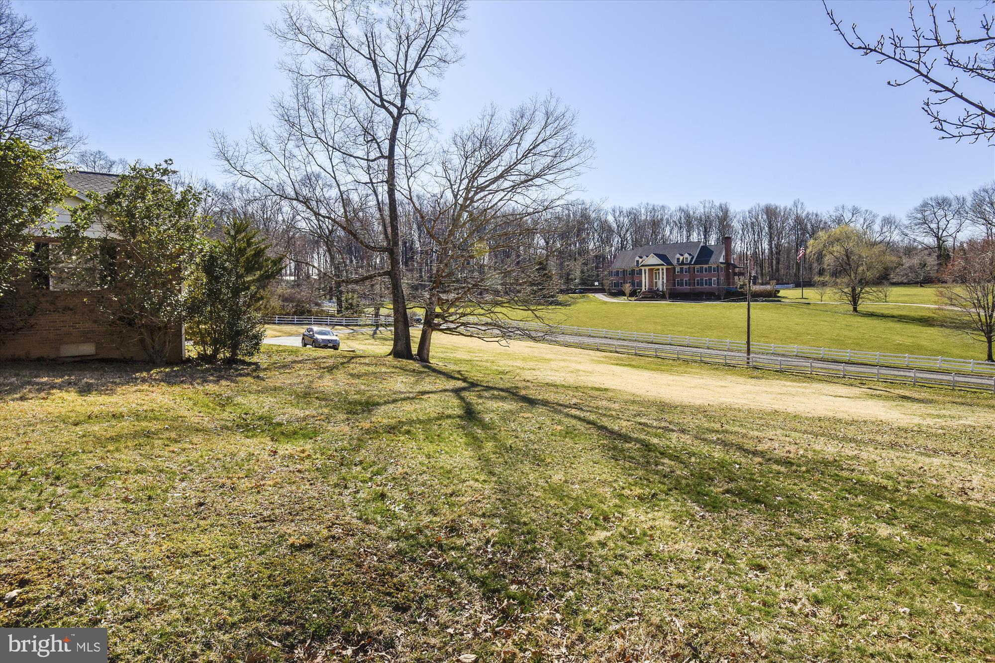 10212 East Hunter Valley Road Vienna, VA 22181 - Photo 6 of 40 Gallery Image 6