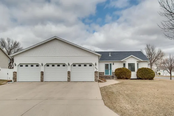$449,900 | 560 41st Avenue South, Moorhead, MN 56560