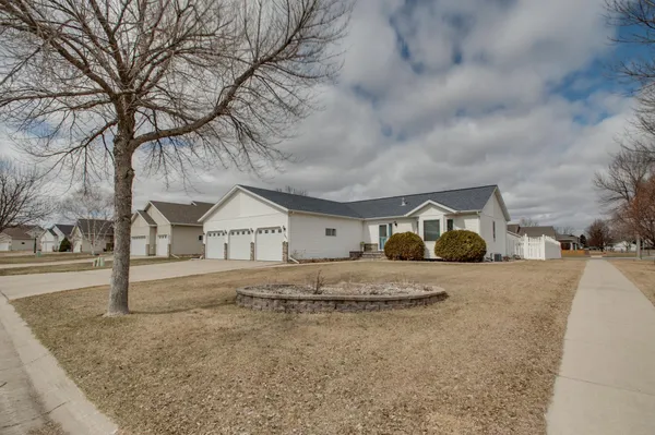 $449,900 | 560 41st Avenue South, Moorhead, MN 56560