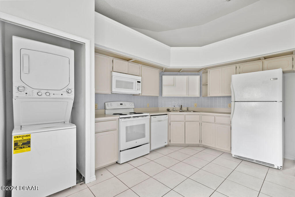 596 North Nova Road, Unit 306 Ormond Beach, FL 32174 - Photo 11 of 36 BFRR9960