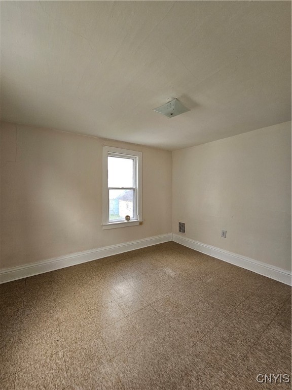 830 Watson Place Utica, NY 13502 - Photo 16 of 32