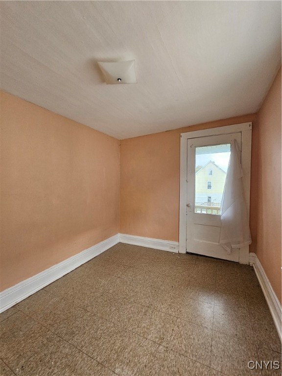 830 Watson Place Utica, NY 13502 - Photo 18 of 32