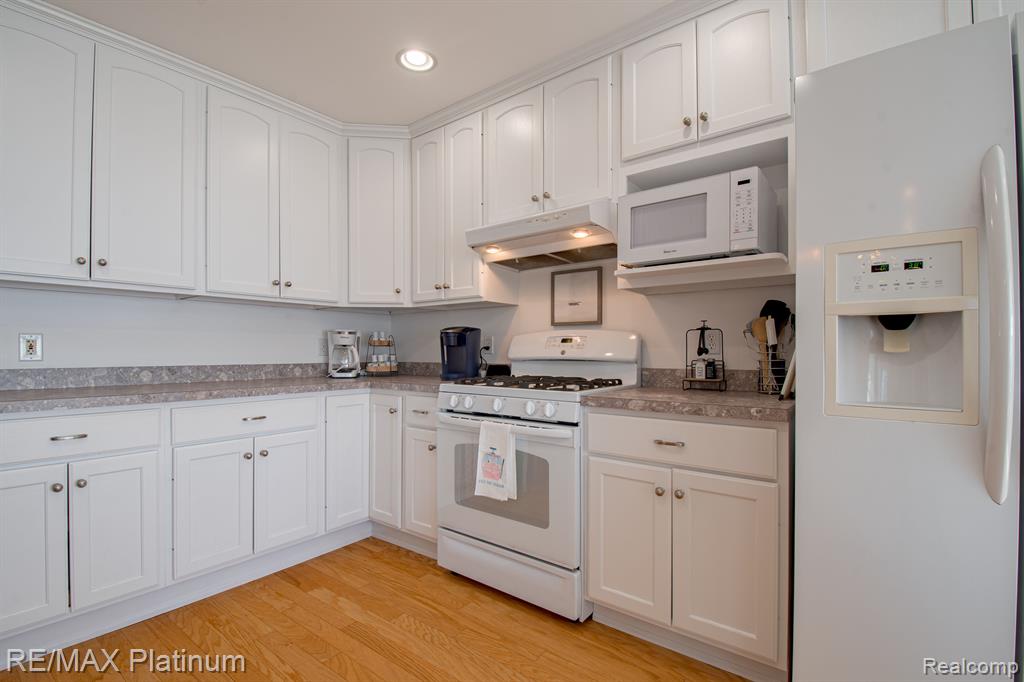 11465 Torrey Road Fenton, MI 48430 - Photo 12 of 37