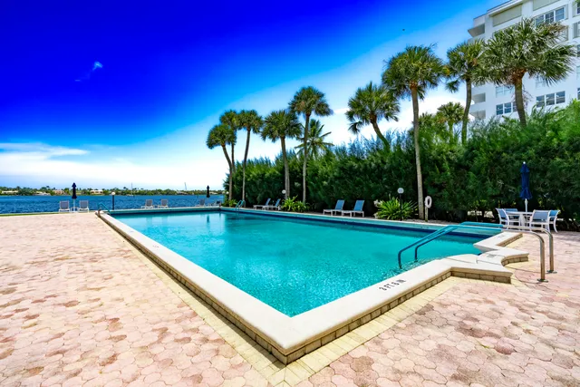 $2,000 | 2800 North Flagler Drive, Unit 312, West Palm Beach, FL 33407