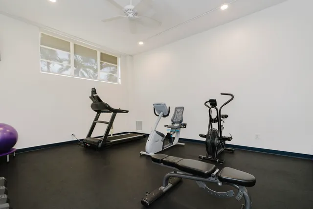 $2,000 | 2800 North Flagler Drive, Unit 312, West Palm Beach, FL 33407