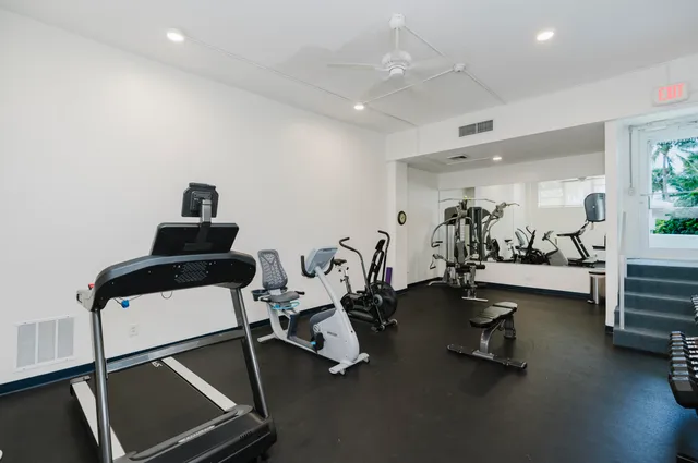 $2,000 | 2800 North Flagler Drive, Unit 312, West Palm Beach, FL 33407