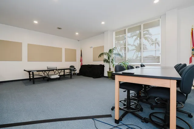 $2,000 | 2800 North Flagler Drive, Unit 312, West Palm Beach, FL 33407