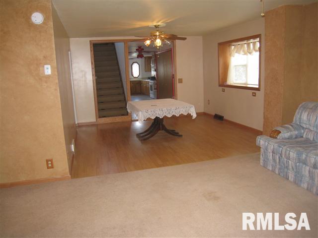 319 Main Street Bennett, IA 52721 - Photo 6 of 24 Gallery Image 6