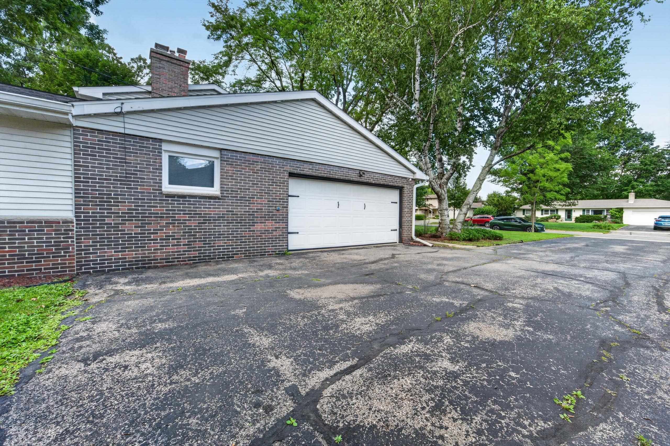 2206 Aspen Road Madison, WI 53711 - Photo 44 of 48