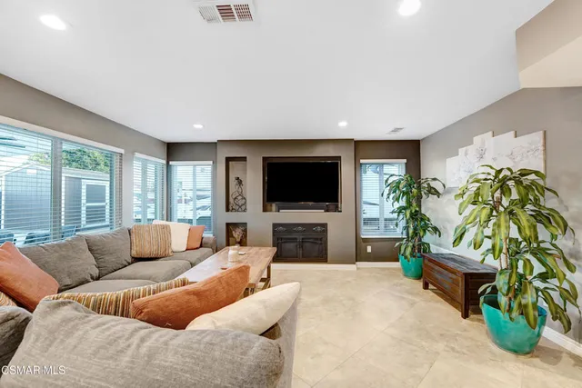 $1,095,000 | 610 Nicole Drive, Newbury Park, CA 91320