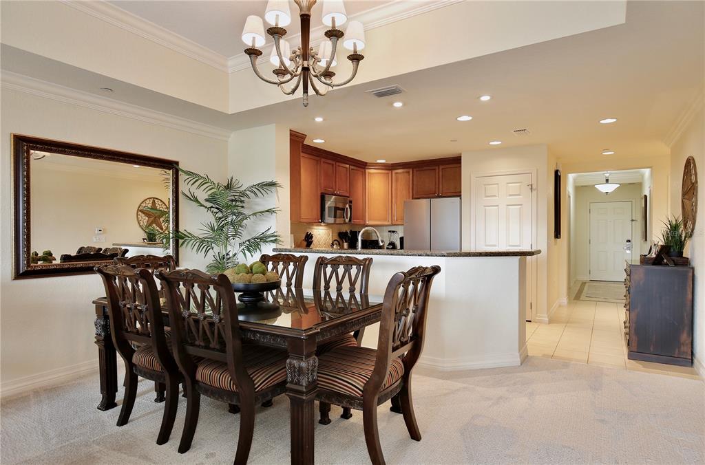 7604 Sandy Ridge Drive, Unit 402 Kissimmee, FL 34747 - Photo 8 of 20 Dining Area