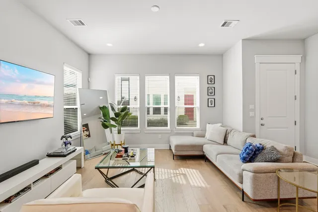 $2,200 | 3113 Paul Quinn Street, Houston, TX 77091