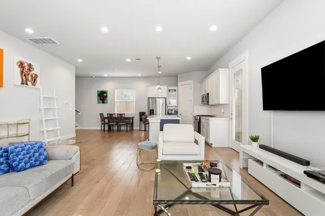 $2,200 | 3113 Paul Quinn Street, Houston, TX 77091