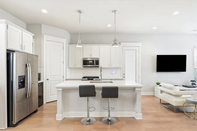 $2,200 | 3113 Paul Quinn Street, Houston, TX 77091