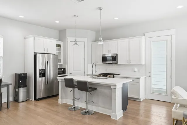 $2,200 | 3113 Paul Quinn Street, Houston, TX 77091