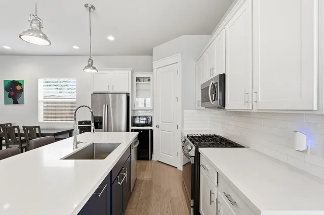 $2,200 | 3113 Paul Quinn Street, Houston, TX 77091