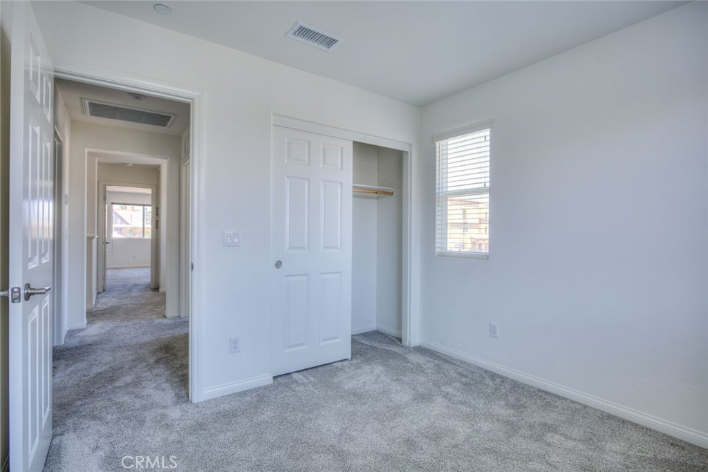 202 Bonita Lane Rialto, CA 92376 - Photo 28 of 43