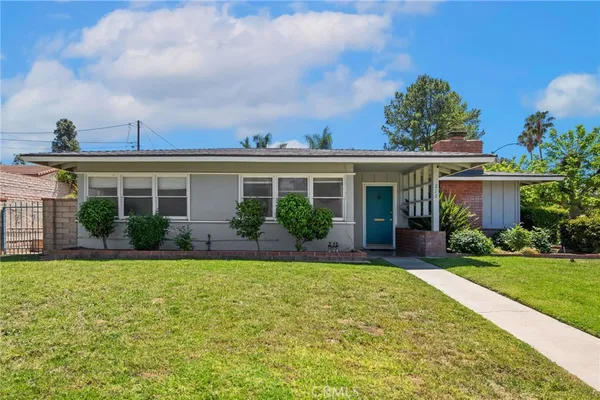 $695,000 | 212 Barret Road, Riverside, CA 92507