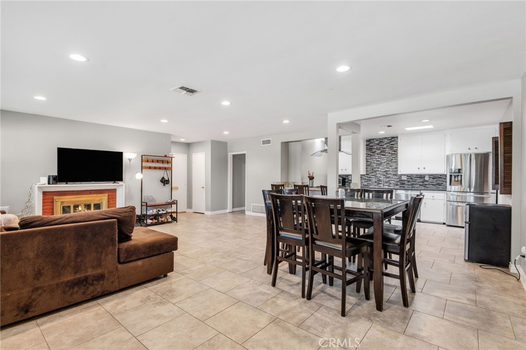 212 Barret Road Riverside, CA 92507 - Photo 6 of 29