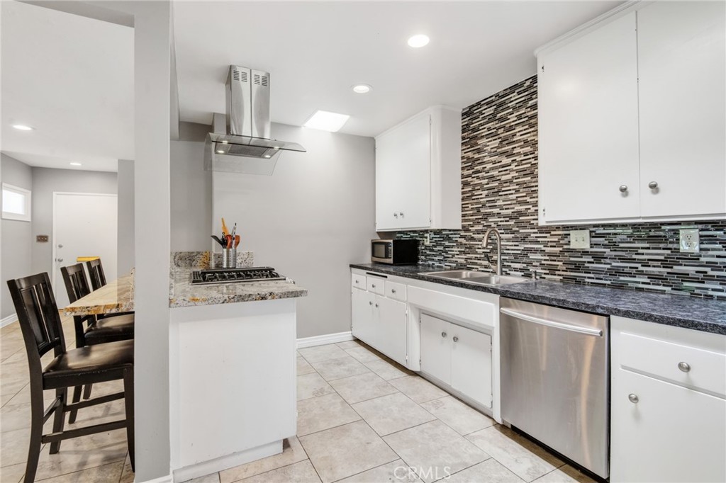 212 Barret Road Riverside, CA 92507 - Photo 9 of 29