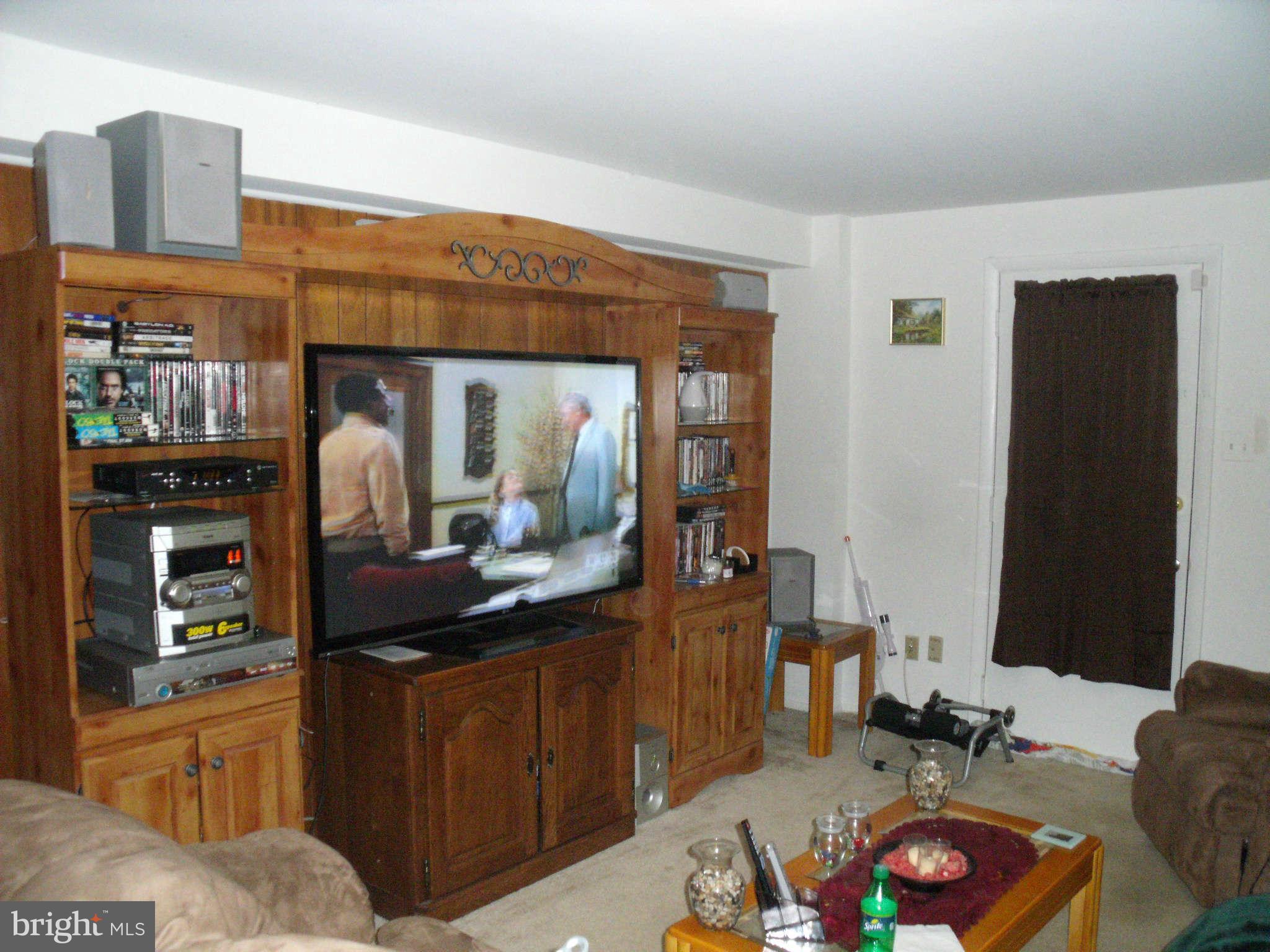 6519 Rivington Road Springfield, VA 22152 - Photo 11 of 22 Family Room