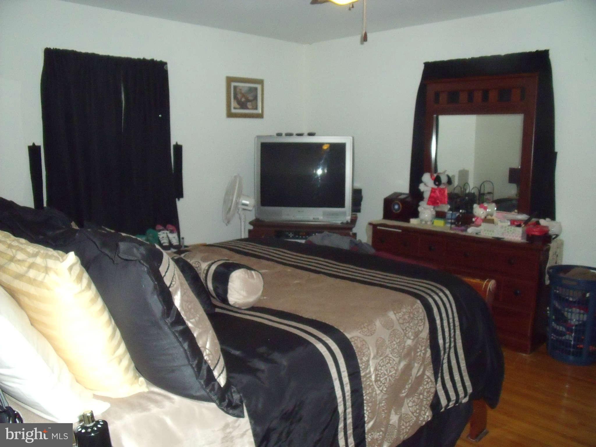 6519 Rivington Road Springfield, VA 22152 - Photo 13 of 22 Bedroom (Master)