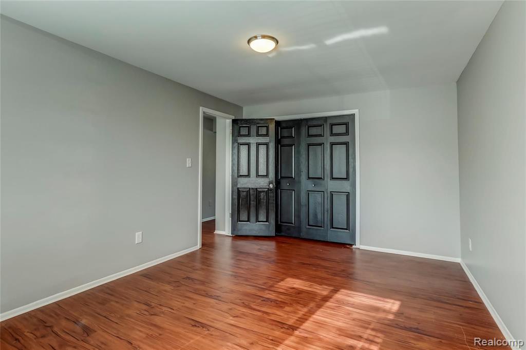 2173 Decker Road, Unit 46 Walled Lake, MI 48390 - Photo 9 of 14
