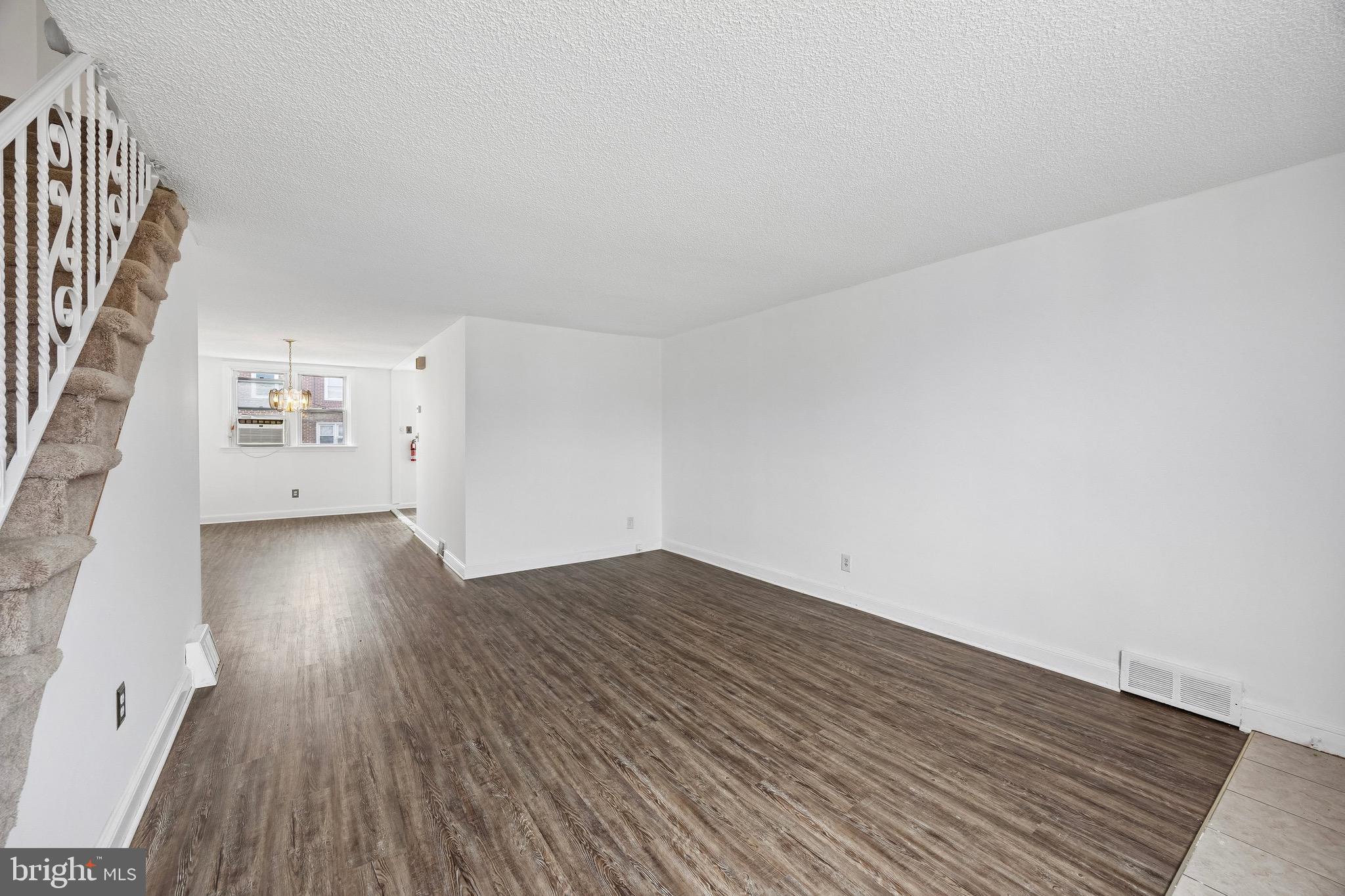 924 Fairfax Road Drexel Hill, PA 19026 - Photo 5 of 26