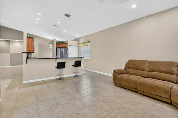 $8,500 | 3511 Northwest 4th Avenue, Boca Raton, FL 33431