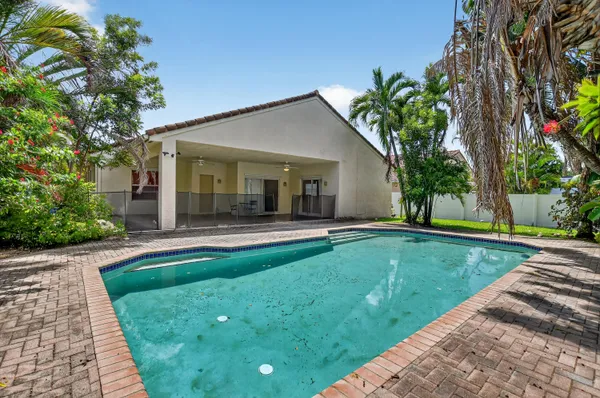 $8,500 | 3511 Northwest 4th Avenue, Boca Raton, FL 33431