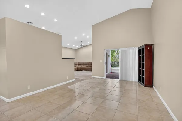 $8,500 | 3511 Northwest 4th Avenue, Boca Raton, FL 33431