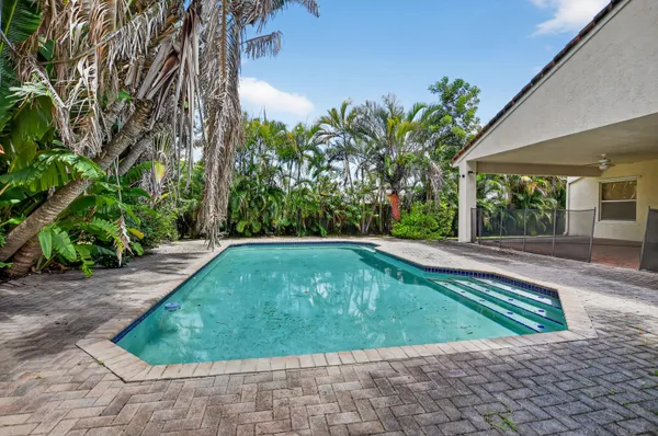 $8,500 | 3511 Northwest 4th Avenue, Boca Raton, FL 33431