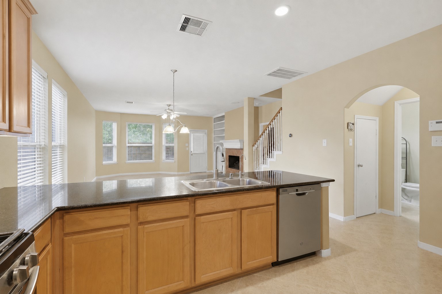 23738 Hiddenbriar Loop Tomball, TX 77375 - Photo 9 of 31