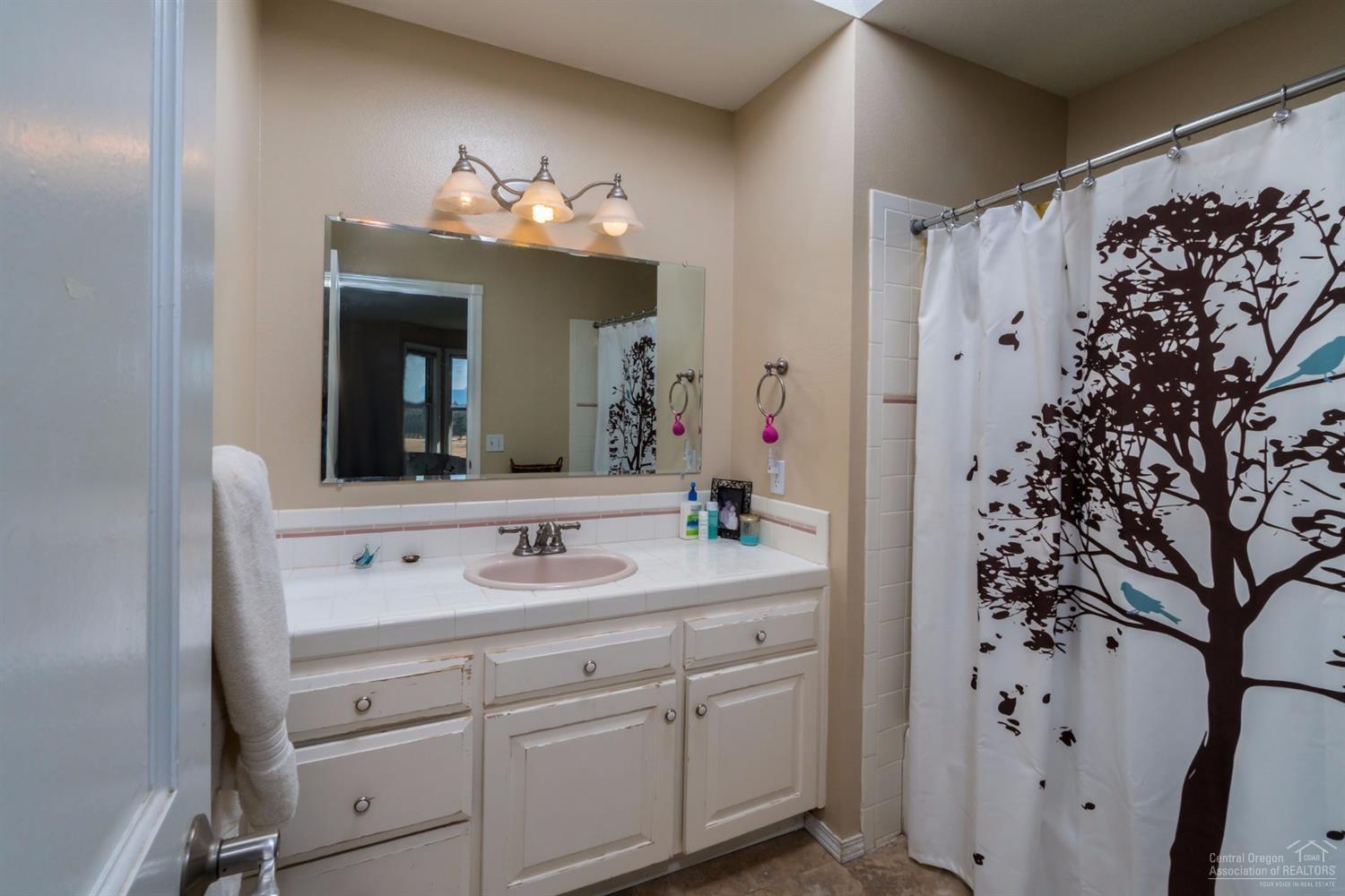 63070 Cole Road Bend, OR 97701 - Photo 15 of 24 Additional Photo
