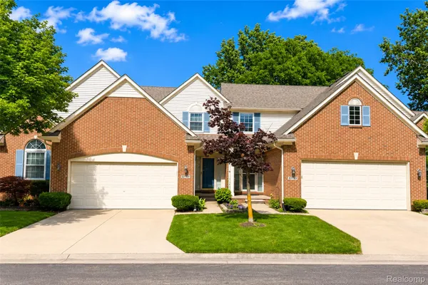 $2,500 | 22733 Coachlight Circle, Taylor, MI 48180